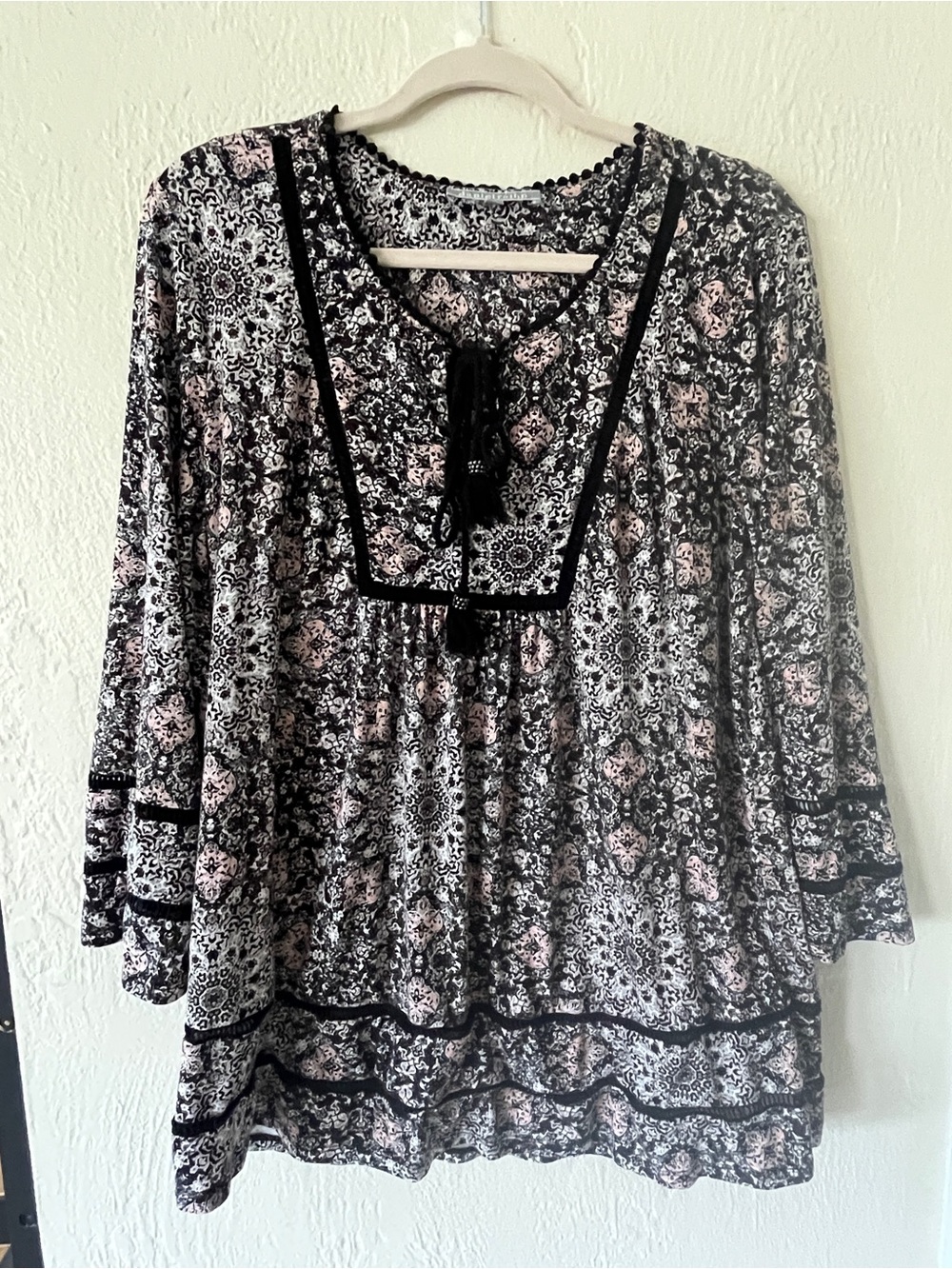 Daniel Rainn Black and Pale Pink Floral Tunic Top